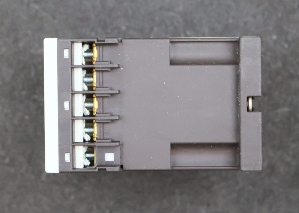 Bild des Artikels SIEMENS-2x-Hilfsschütz-3RH1140-1KB40-17…30VDC-unbenutzt-in-OVP