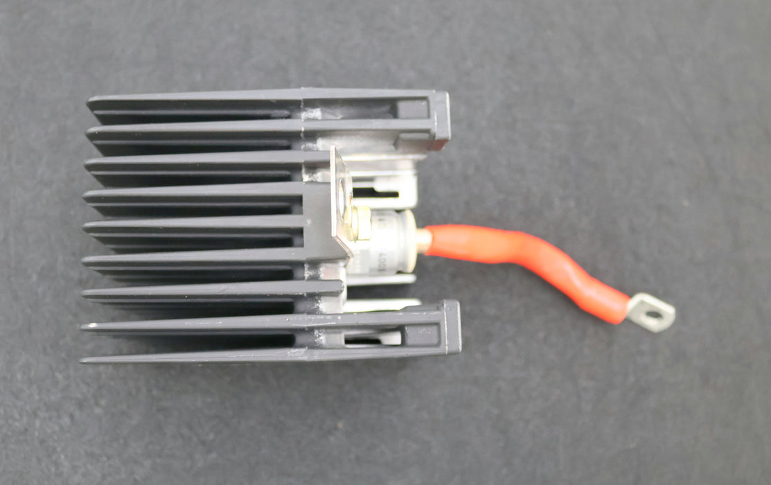 Bild des Artikels AEG-Thyristor-mit-Kühlkörper-D240/400B-11-M4-Kühlkörpermaße-98x120x135mm