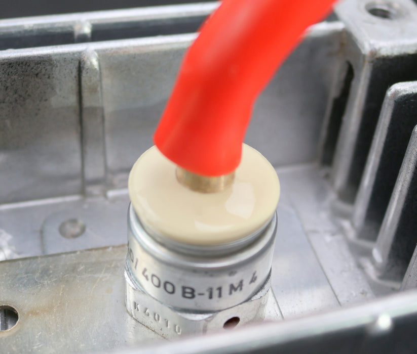 Bild des Artikels AEG-Thyristor-mit-Kühlkörper-D240/400B-11-M4-Kühlkörpermaße-98x120x135mm