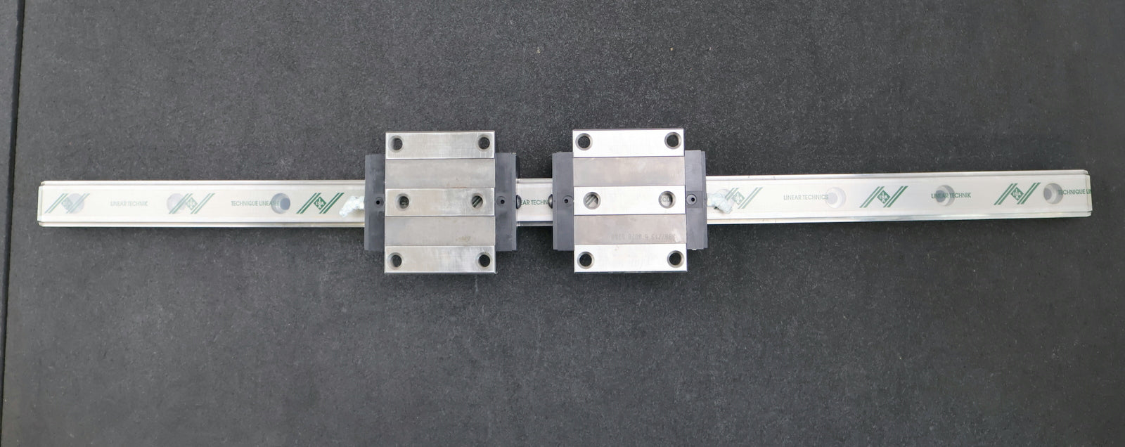 Bild des Artikels INA-Linearführung-mit-2-Schlitten-KWSE35-G3-V2-Schienenlänge-780mm-gebraucht