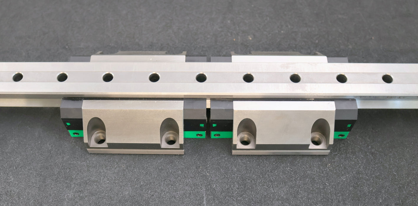 Bild des Artikels INA-Linearführung-mit-2-Schlitten-RWU35-E-G2--V3-Schienenlänge-570mm-gebraucht
