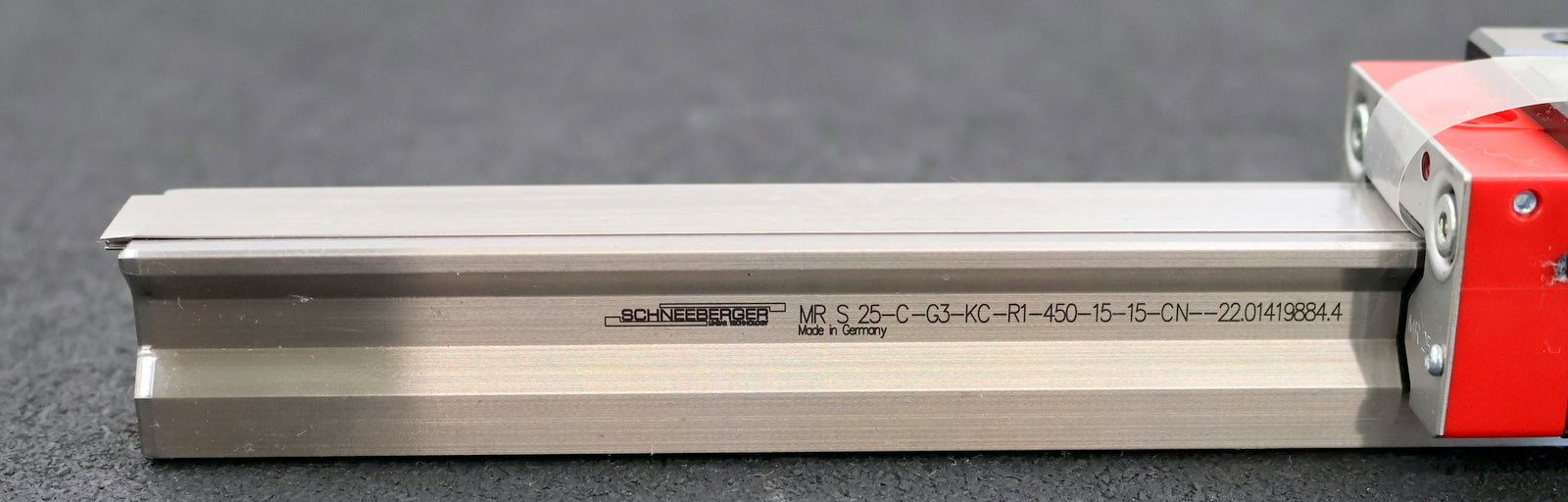 Bild des Artikels SCHNEEBERGER-Linearführung-mit-2-Schlitten-MR-25-C2-0450-C-15-15-G3-V3