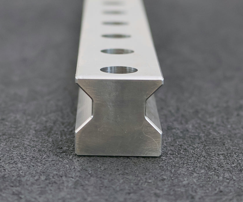 Bild des Artikels SCHNEEBERGER-Führungsschiene-MR-S-35-N-G1-KC-R1-0588-14-14-CN-Schienen:-588mm