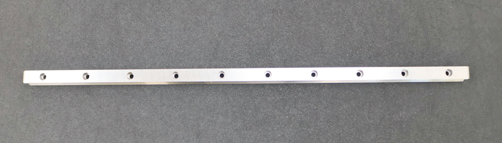 Bild des Artikels Führungsschiene-1605-803-31-Länge-596mm-Baugröße-20mm-gebraucht