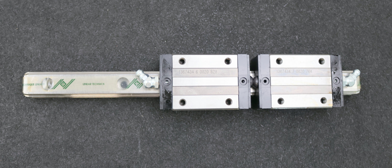 Bild des Artikels INA-Linearführung-mit-2-Schlitten-KWSE20-H-G3-V2-Schienenlänge-278mm-unbenutzt
