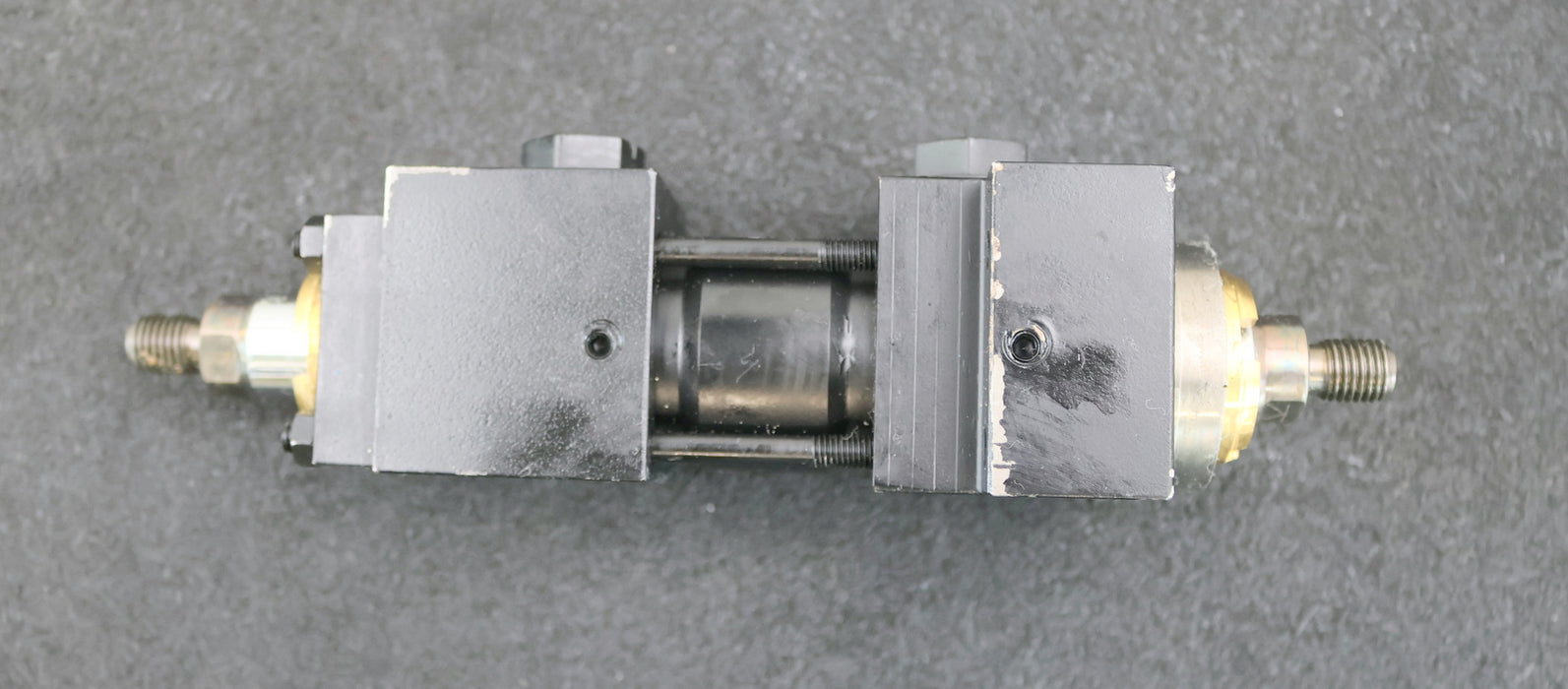 Bild des Artikels PARKER-Hydraulikzylinder-KJJHMDRN27M27M-M11-Ø-25x8mm-max.-210bar-gebraucht