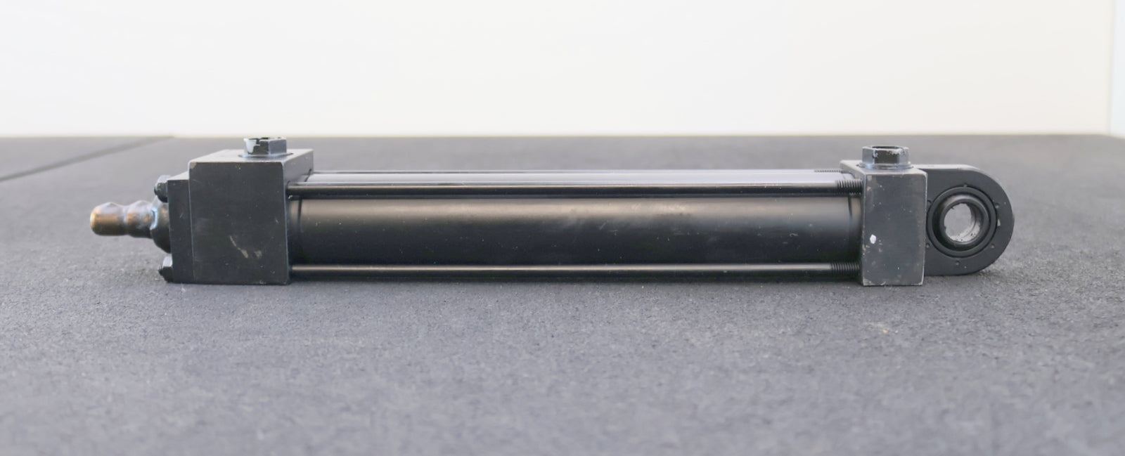 Bild des Artikels PARKER-Hydraulikzylinder-mit-Gelenkarm-SBDHMDRN14M-M1100-Ø-32x200mm-max.-210bar