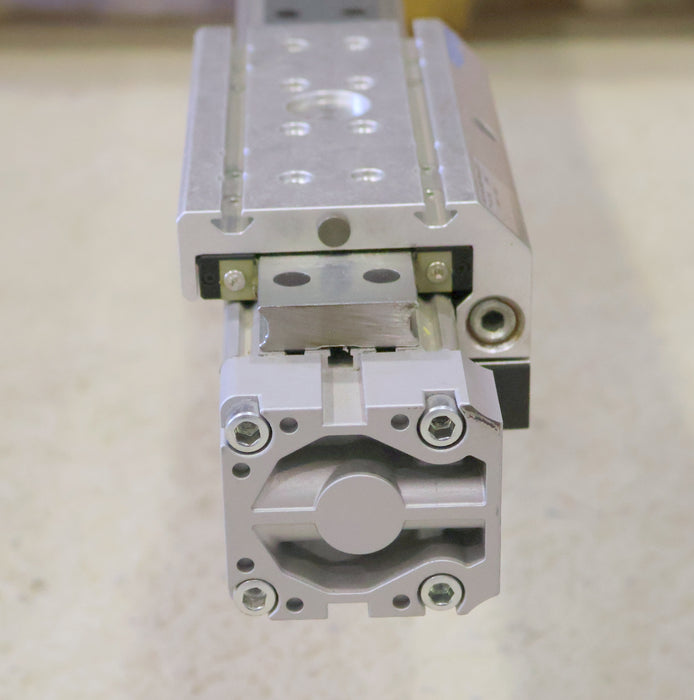 Bild des Artikels FESTO-Linearantrieb-DGPL-40-2600-PPV-A-KF-B-Mat.Nr.-161794-KolbenØ-40mm