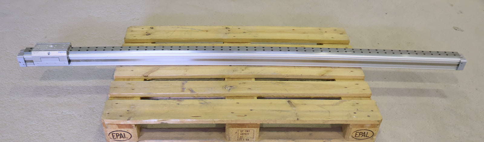 Bild des Artikels FESTO-Linearantrieb-DGPL-40-1900-PPV-A-KF-B-Mat.Nr.-161794-KolbenØ-40mm