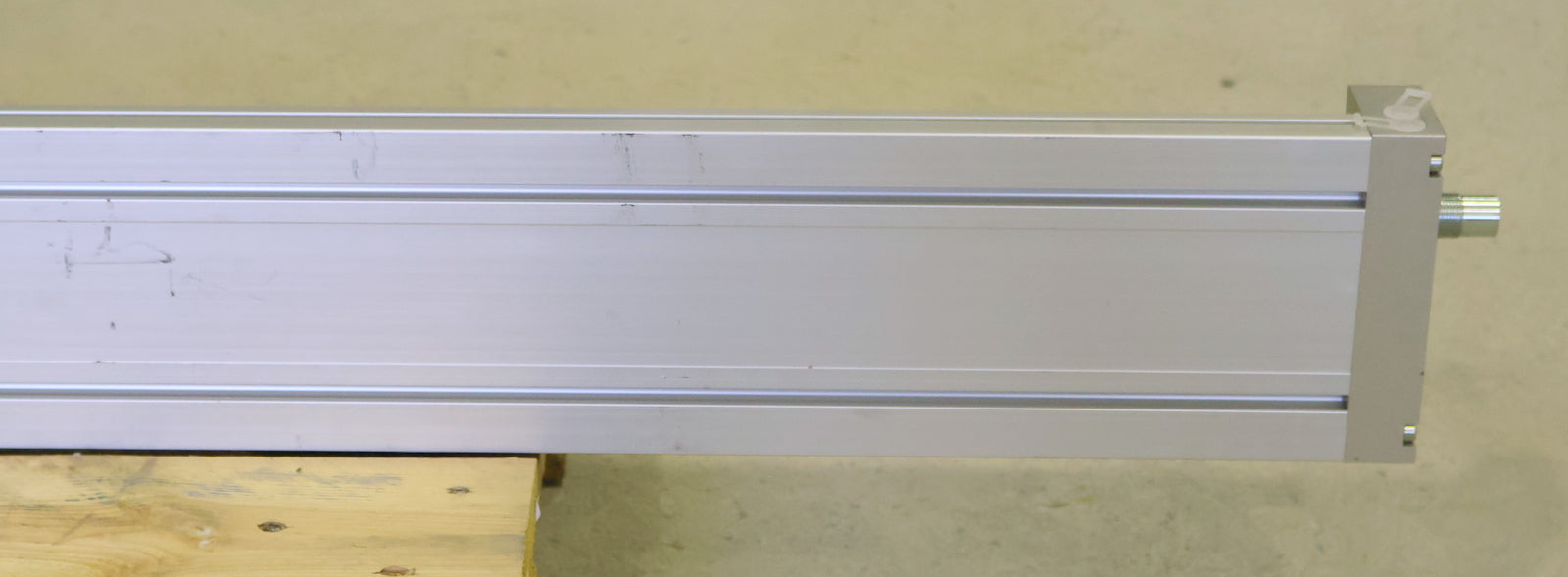 Bild des Artikels FESTO-Linearantrieb-DGC-25-1700-HD-YSR-Mat.Nr.-567548-KolbenØ-25mm-Hub-1700mm