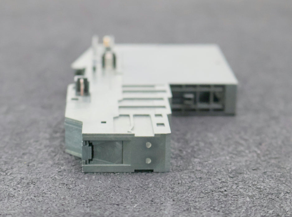 Bild des Artikels SIEMENS-SIMATIC-S7-Elektronikmodul-6ES7131-4BF00-0AA0-8-DI-mit-Sockel-unbenutzt
