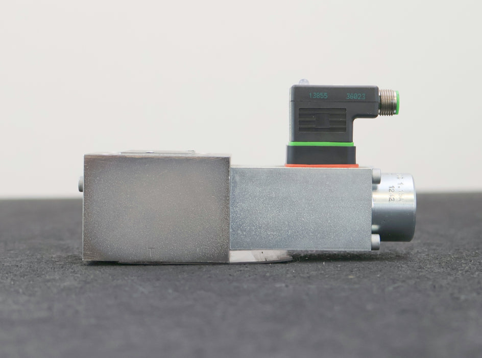 Bild des Artikels PARKER-Hydraulikventil-D1SE83BNJW75x952-max.-350bar-unbenutzt