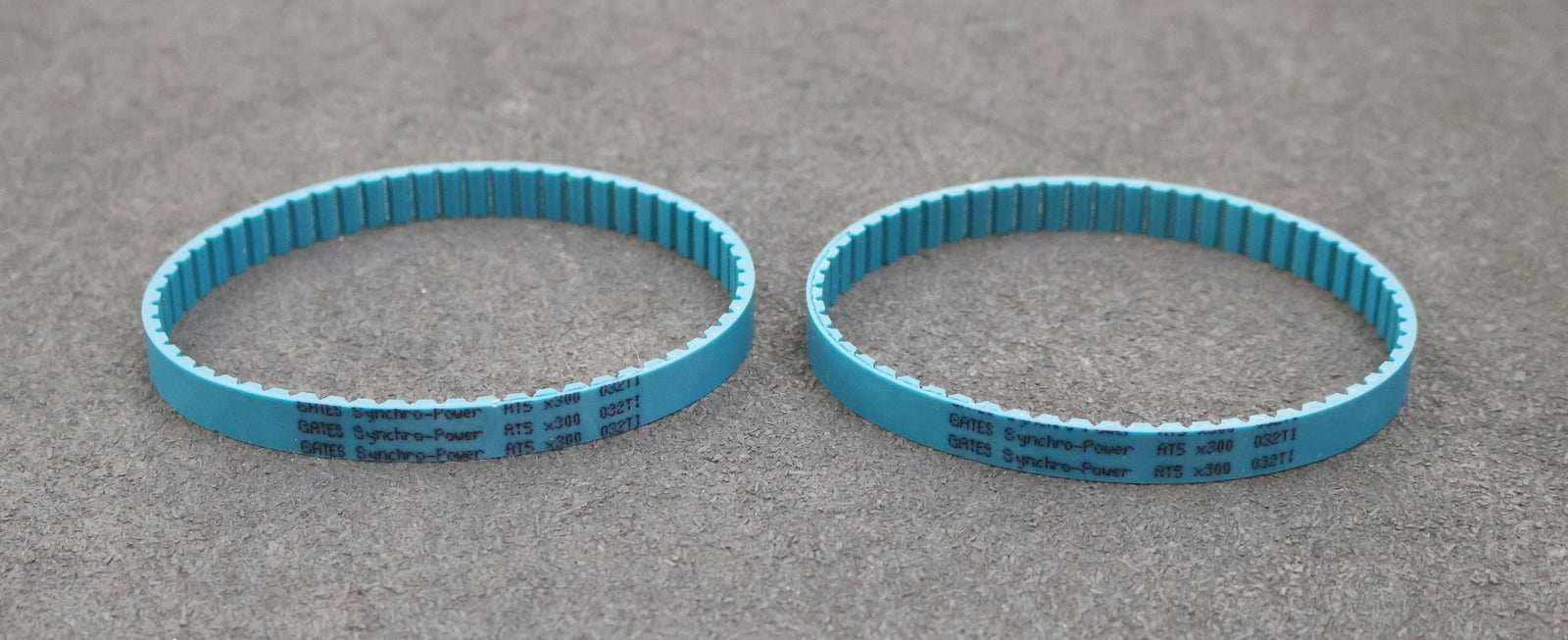 Bild des Artikels GATES-SYNCHRO-POWER-2x-Zahnriemen-Timing-belt-Profil:-AT5-Länge-300mm