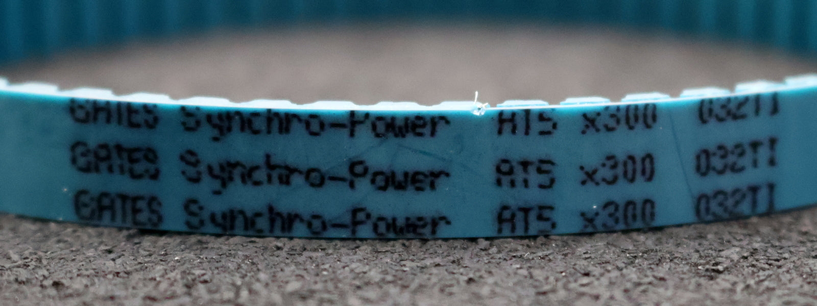 Bild des Artikels GATES-SYNCHRO-POWER-2x-Zahnriemen-Timing-belt-Profil:-AT5-Länge-300mm