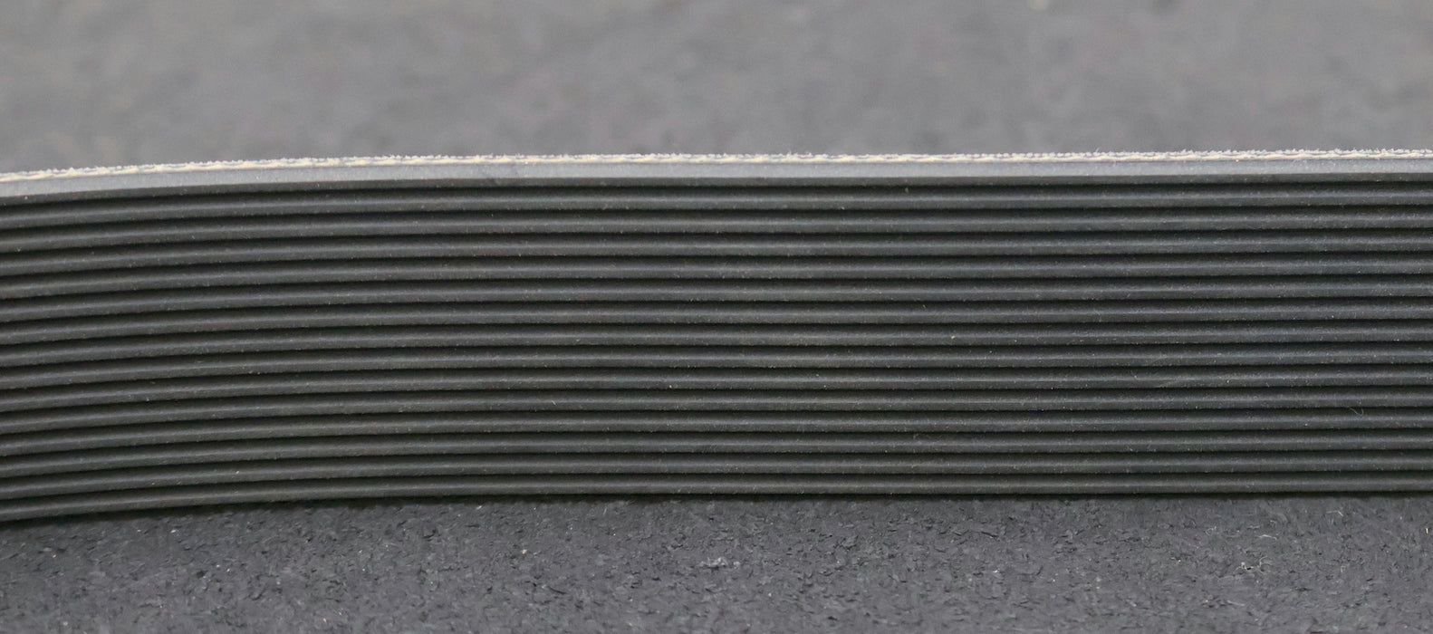 Bild des Artikels OPTIBELT-RB-Keilrippenriemen-V-ribbed-belt-PJ2083-15-Rippen-Länge-2083mm