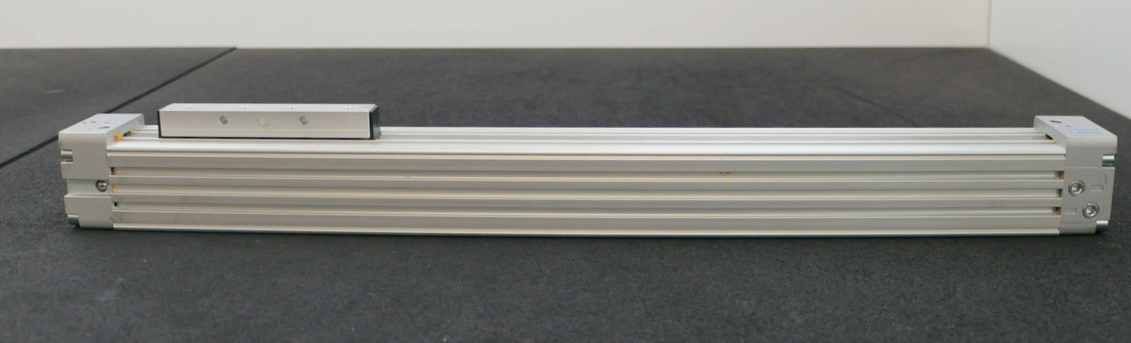 Bild des Artikels FESTO-Linearantrieb-DGC-K-32-380-PPV-A-GK-Mat.Nr.-1312502-KolbenØ-32mm