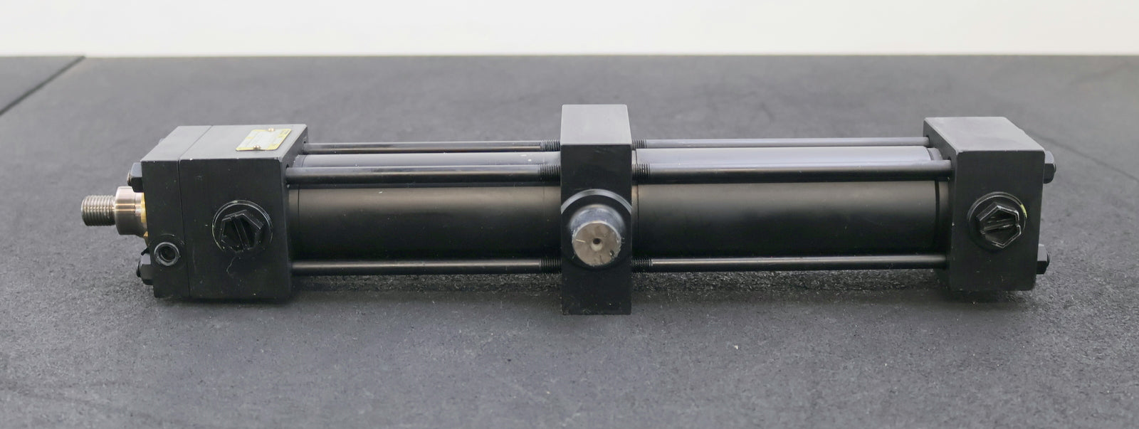 Bild des Artikels PARKER-Hydraulikzylinder-CDDHMIRNS27MC-M4411-Ø-40x250mm-max.-210bar-gebraucht