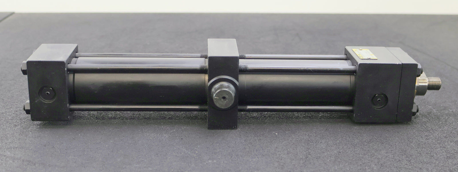 Bild des Artikels PARKER-Hydraulikzylinder-CDDHMIRNS27MC-M4411-Ø-40x250mm-max.-210bar-gebraucht