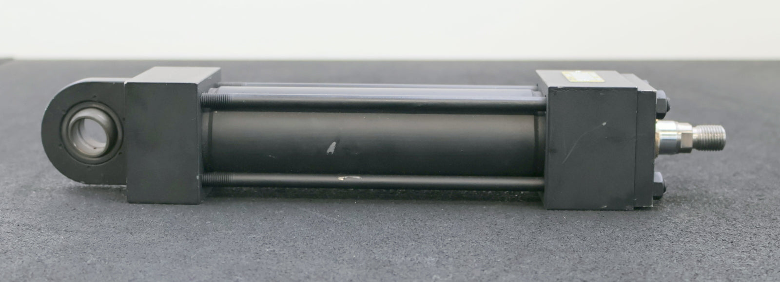 Bild des Artikels PARKER-Hydraulikzylinder-mit-Gelenkarm-CSBDHMIRN11MC-M4400-Ø-40x140mm