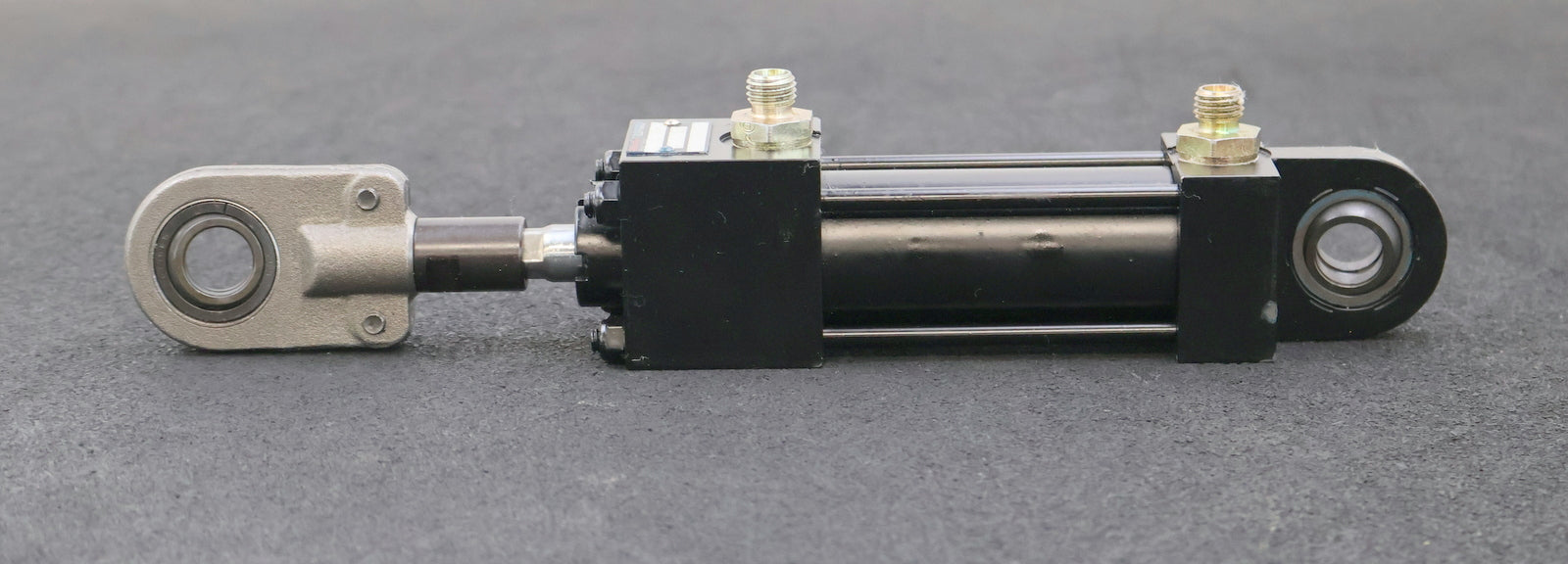 Bild des Artikels REXROTH-Hydraulikzylinder-CDT3-32-F11-HDM-7472-413-698-mit-Gelenkarm-gebraucht