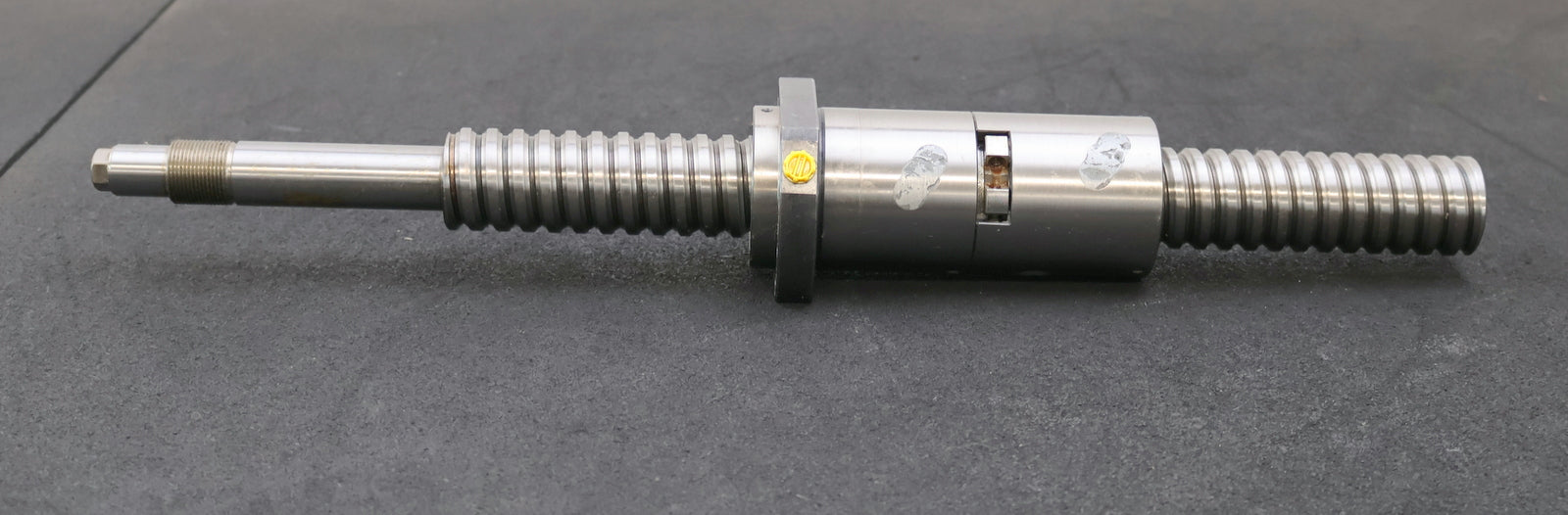 Bild des Artikels SZMICRON-Kugelrollspindel-mit-einer-Mutter-40*10-Typ-111.70018.00-SpindelØ-40mm