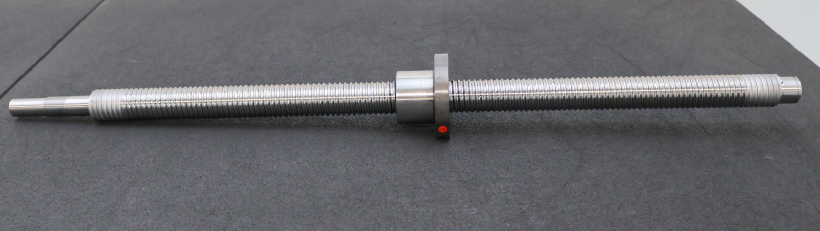 Bild des Artikels REXROTH-Kugelgewindetrieb-mit-einer-Mutter-MNR:-R15103C733-32x5Rx3,5