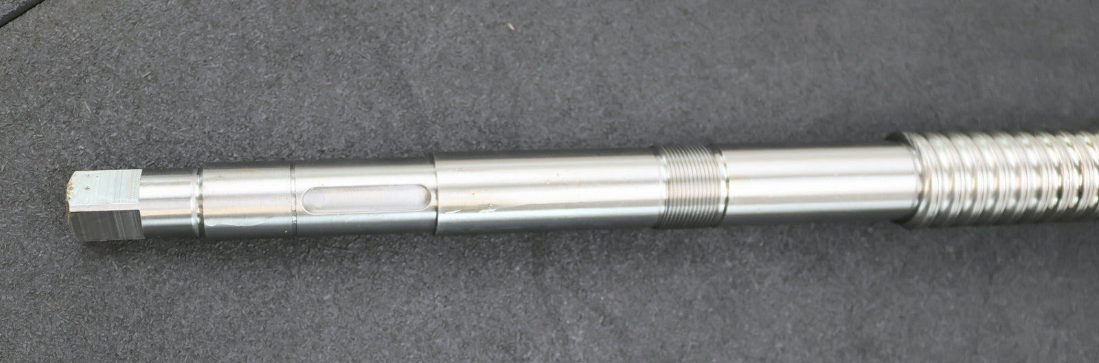 Bild des Artikels REXROTH-Kugelgewindetrieb-mit-einer-Mutter-MNR:-R15104C449-40x10Rx6