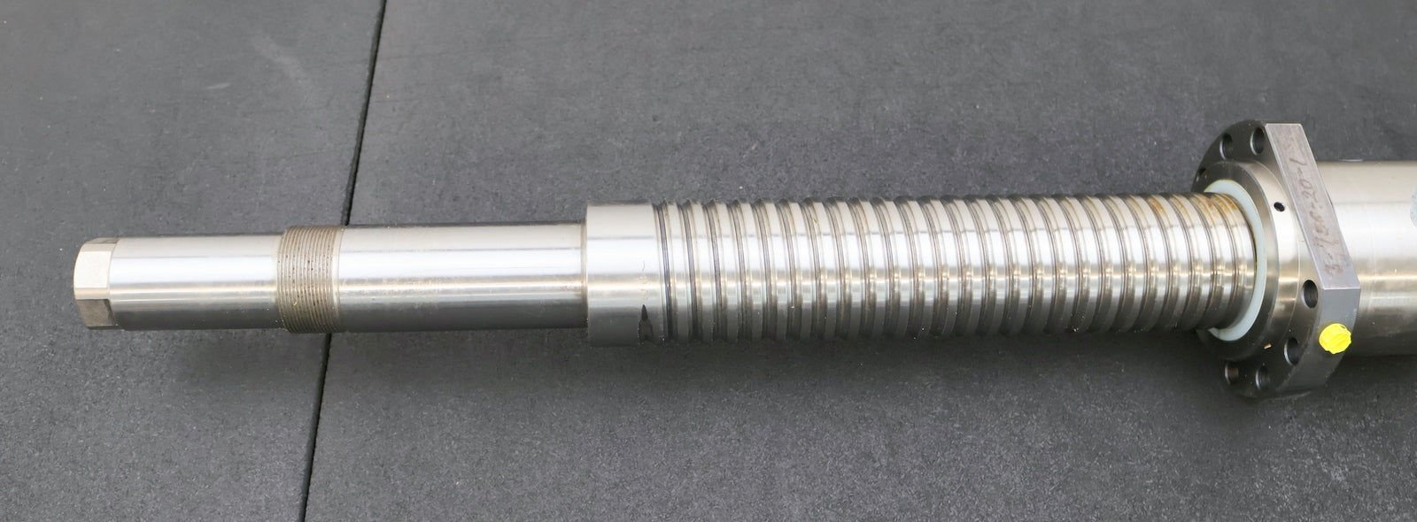 Bild des Artikels SZMICRON-Kugelrollspindel-mit-einer-Mutter-Typ-10-6898-0010-SpindelØ-62mm