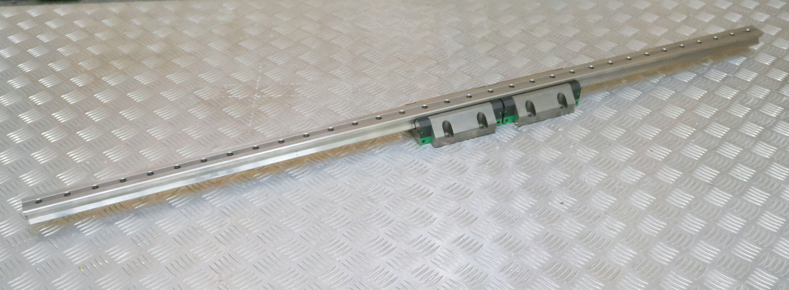 Bild des Artikels INA-Rollenumlaufeinheit-mit-2-Führungswagen-RWU35-E-L-G1-V3-A.1320.4384