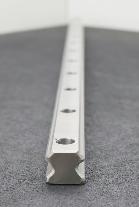 Bild des Artikels HIWIN-Führungsschiene-HGR30R-922H-Länge-922mm-unbenutzt