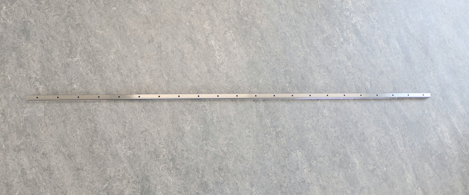Bild des Artikels IKO-Führungsschiene-LWHT-15-R1320-B-T1-H-Länge-1320mm-unbenutzt
