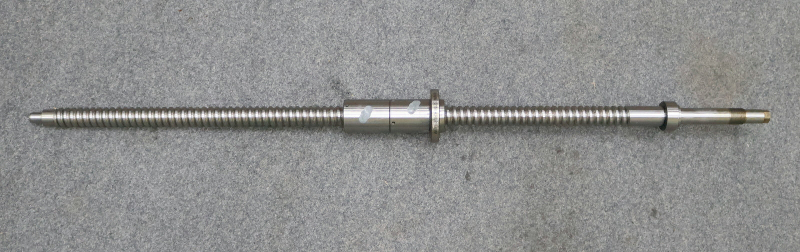 Bild des Artikels SZMICRON-Kugelrollspindel-mit-einer-Mutter-Typ-05-1198-0024-SpindelØ-30mm