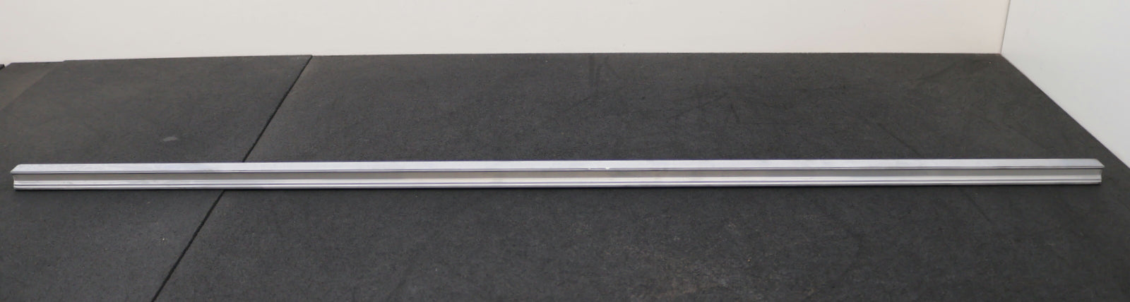 Bild des Artikels REXROTH-Führungsschiene-KSA-020-SNS-H-MB-00-MNR:-R164780341-Länge-1076mm