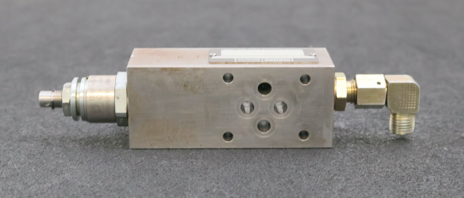Bild des Artikels DENISON-vorgesteuertes-Druckreduzierventil-ZDR-P-01-5-S0-D1--NG06-bis-350bar