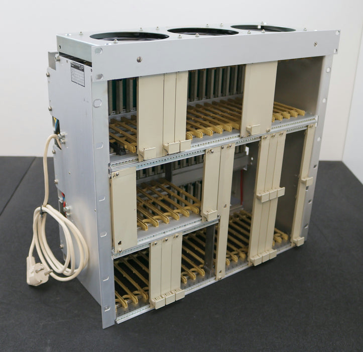 Bild des Artikels SQURRE-D-Rack-für-HNC-35-Series-79772/3-87-ohne-Einschubplatinen-3-fach-Lüfter