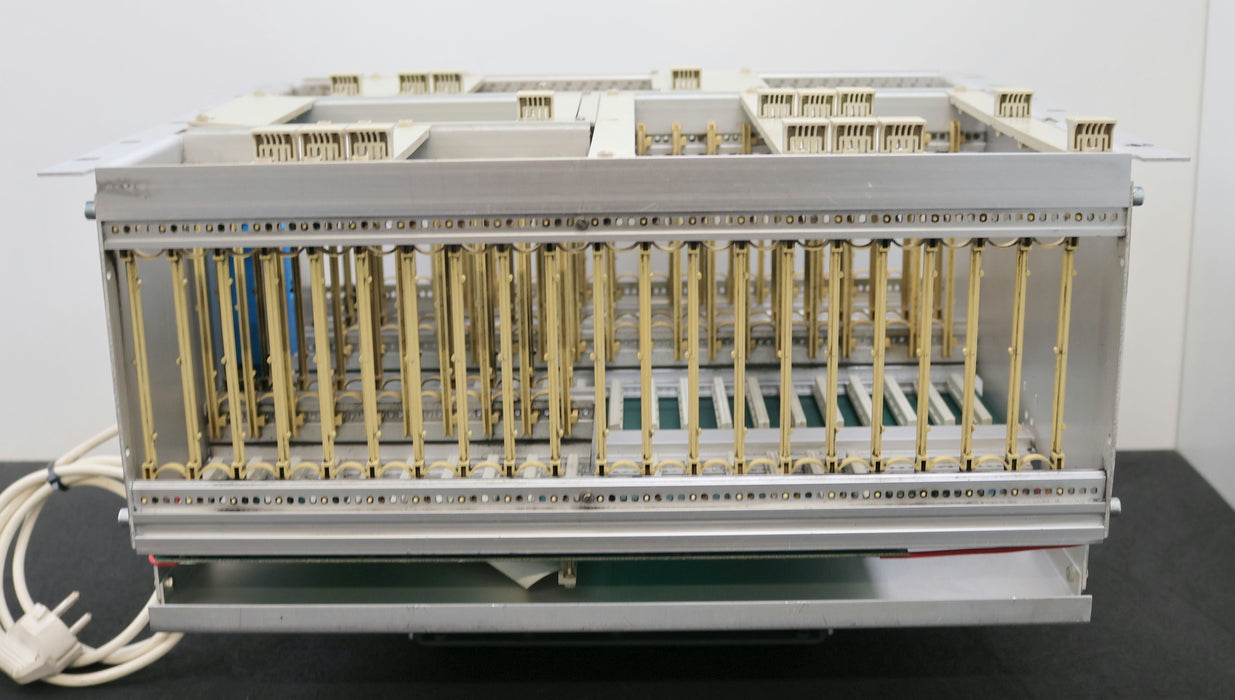 Bild des Artikels SQURRE-D-Rack-für-HNC-35-Series-79772/3-87-ohne-Einschubplatinen-3-fach-Lüfter