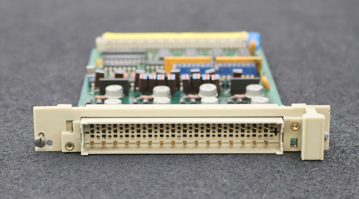 Bild des Artikels SQURRE-D-Output-Interface-Card-S-IS-7862-A/B-CL.-8934-Z.Nr.-636.002/1.2.01