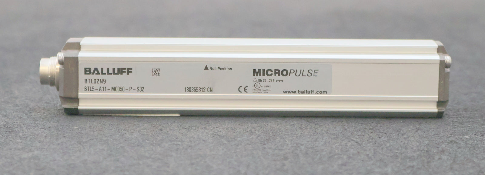 Bild des Artikels BALLUFF-MICROPULSE-Wegaufnehmer-BTL02N9-BTL5-A11-M0050-P-S32-mit-Zubehör