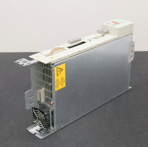 Bild des Artikels SIEMENS-MASTERDRIVES-Spannungszwischenkreisumrichter-6SE7016-0TP50-Z-Z=-G91+C43