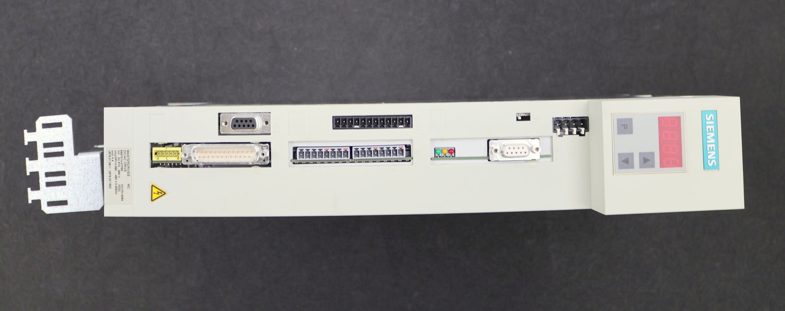 Bild des Artikels SIEMENS-MASTERDRIVES-Spannungszwischenkreisumrichter-6SE7014-0TP50-Z-Z=-C12+C43