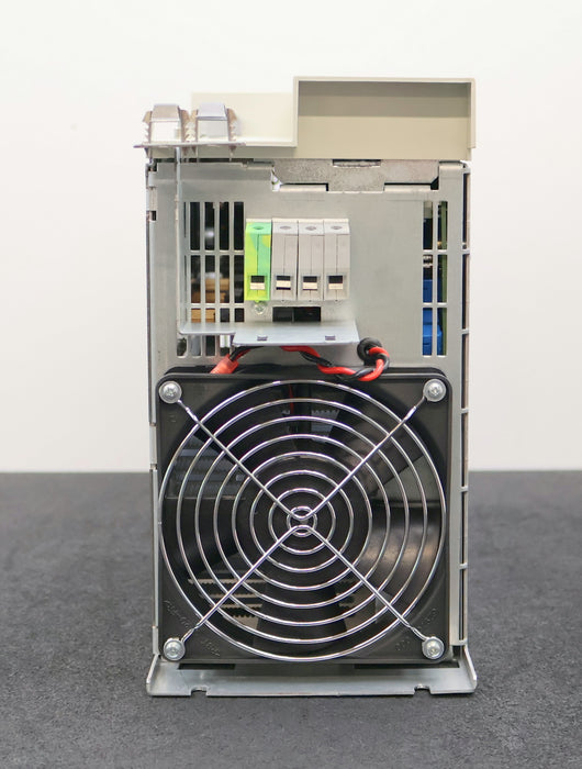 Bild des Artikels SIEMENS-MASTERDRIVES-Spannungszwischenkreisumrichter-6SE7022-6TP50-Z-Z=-K80