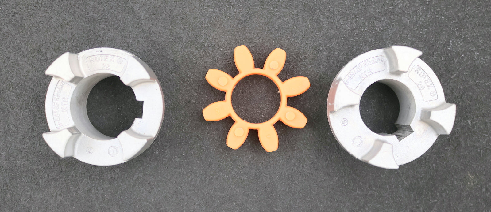 Bild des Artikels ROTEX-Klauen-Kupplung-GR.-28/29-SH-A-Ø-32-und-38mm-Material-Alu-unbenutzt