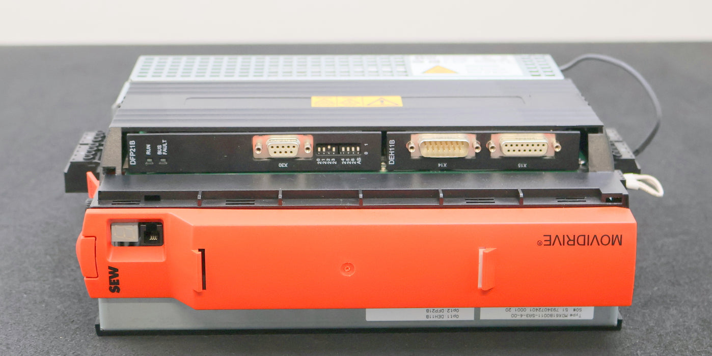 Bild des Artikels SEW-Frequenzumrichter-MDX61B0011-5A3-4-00-mit-Bremswiderstand-BW090-P52B