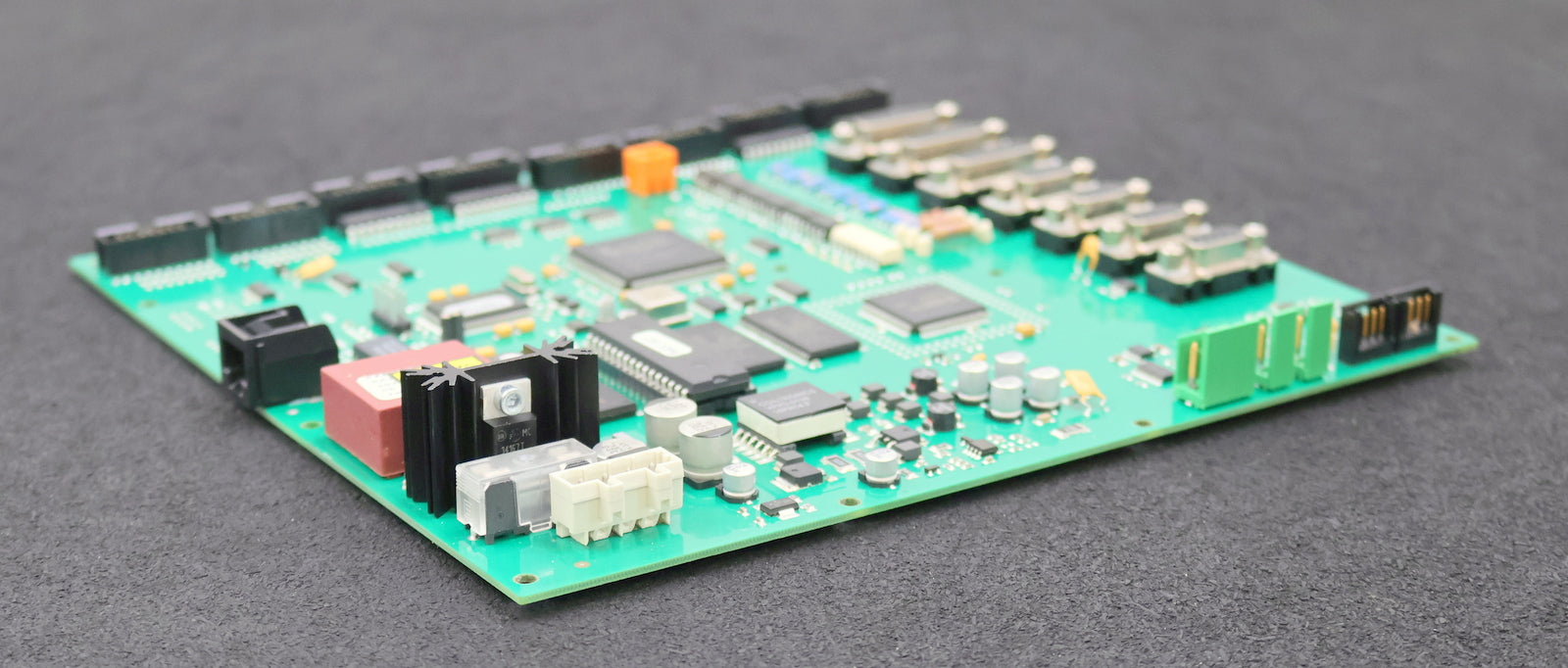 Bild des Artikels HOFMANN-ZV2-Board-für-Wuchtanlage-Mat.Nr.-679.20.83-32I/O-gebraucht