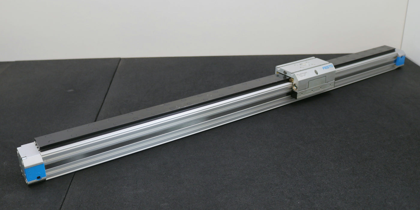 Bild des Artikels FESTO-Pneumatischer-Linearantrieb-DGPL-32-820-PPV-A-KF-B-Mat.Nr.-161793