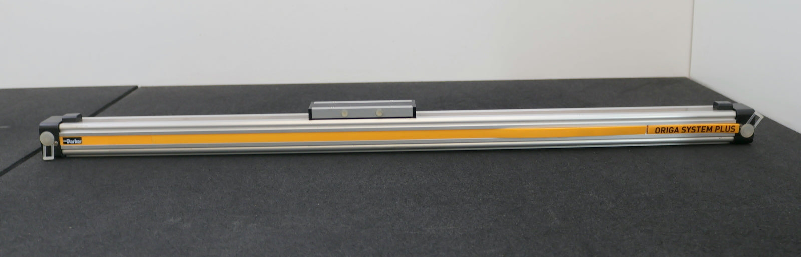 Bild des Artikels PARKER-Pneumatischer-Linearantrieb-OSP-P25-Art.Nr.-80296512-OSP-P25-00000-00608