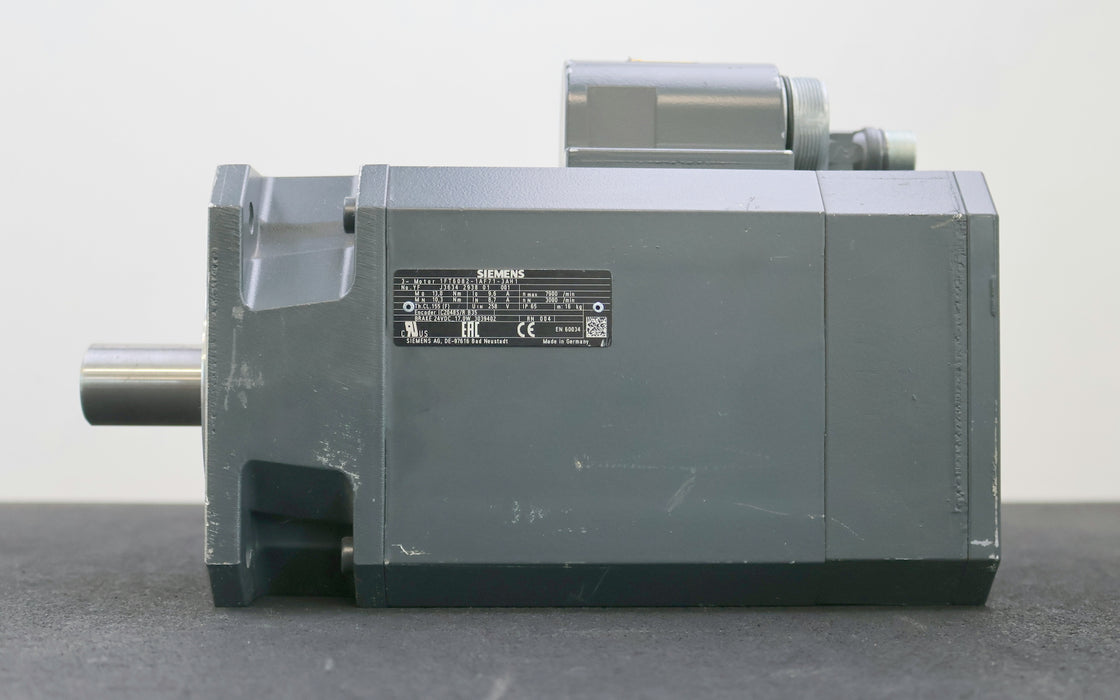 Bild des Artikels SIEMENS-Servomotor-1FT6082-1AF71-3AH1-Mo=-13Nm-MN=-10,3Nm-nmax=-7900U/min