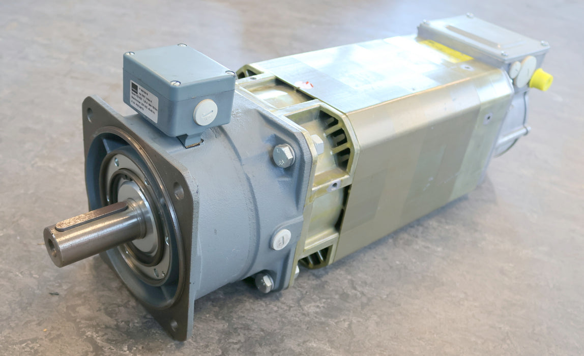 Bild des Artikels SIEMENS-Servomotor-1PH7107-2HG02-1KA0-350V-26A-10,5kW-68,6Hz-2000U/min