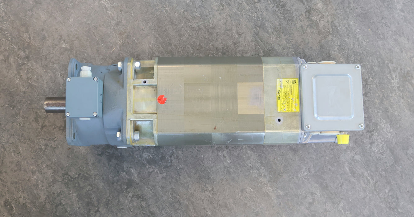 Bild des Artikels SIEMENS-Servomotor-1PH7107-2HG02-1KA0-350V-26A-10,5kW-68,6Hz-2000U/min