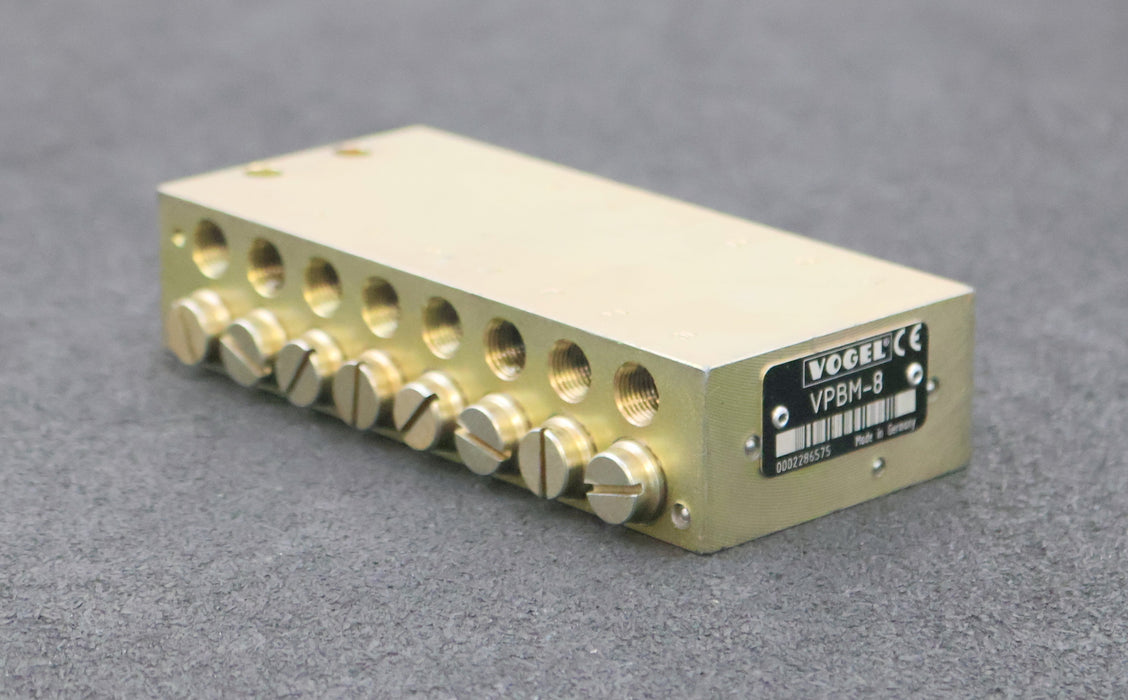 Bild des Artikels Vogel-Progressivverteiler-VPBM-8-mit-16-Schmieranschlüssen-unbenutzt